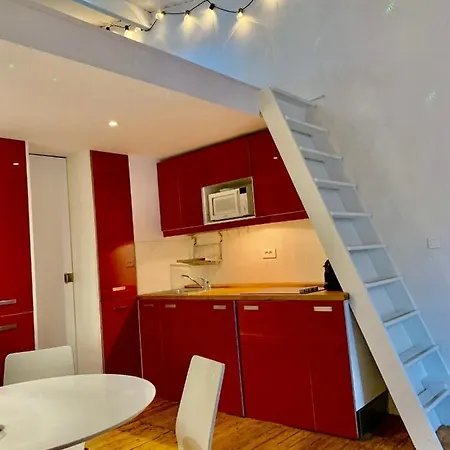 Apartment Loft D'artiste In Teddy Bear Neighborhood